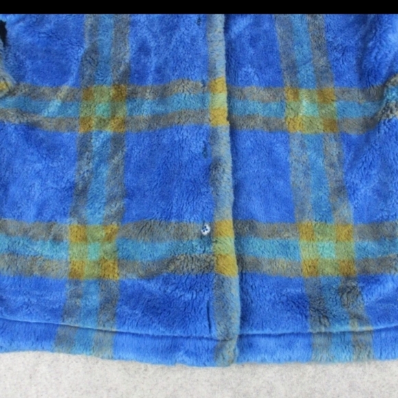 Blue & Green Oversized Faux Fur Plaid Button Front Pea Coat - Picture 9 of 16